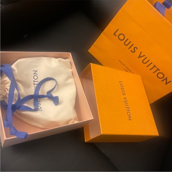 Louis Vuitton Monogram reversible belt - Picture 8 of 10